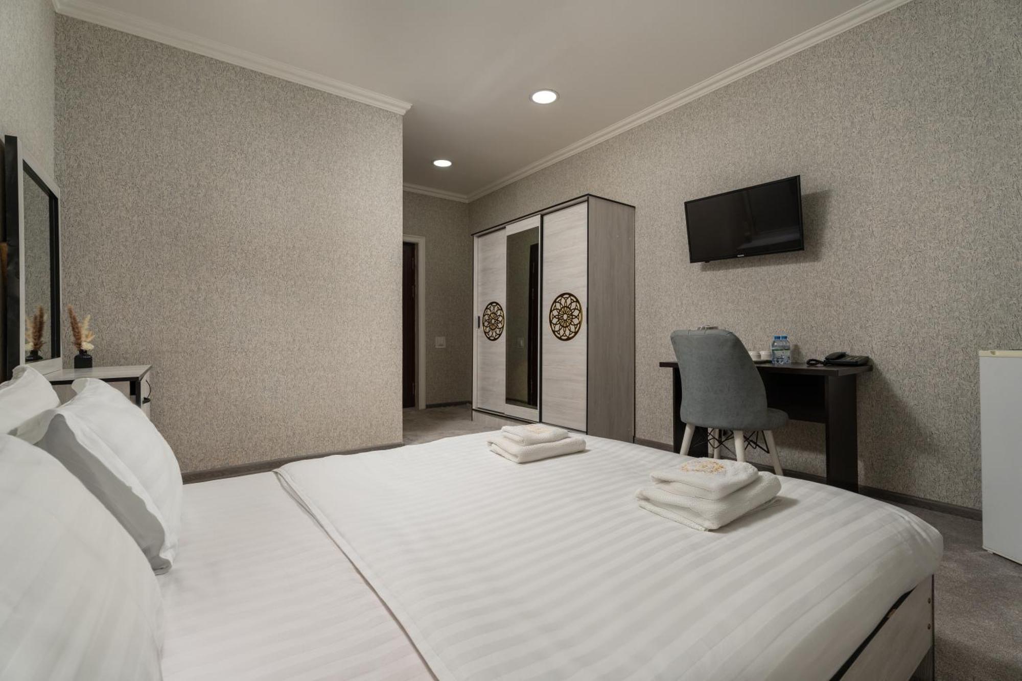 Sv Hotel Tashkent Esterno foto